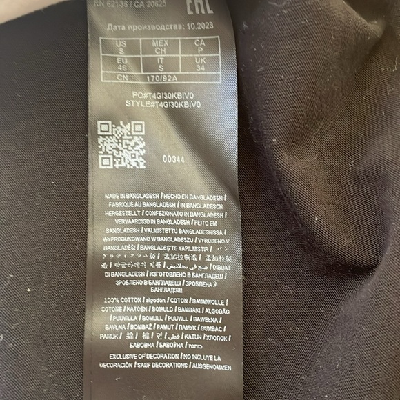 Guess Tee Shirt - Picture 6 of 6